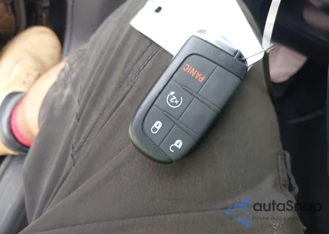 2022 Jeep Compass Trailhawk 4X4 из США, поврежденный, VIN 3C4NJDDB8NT114134